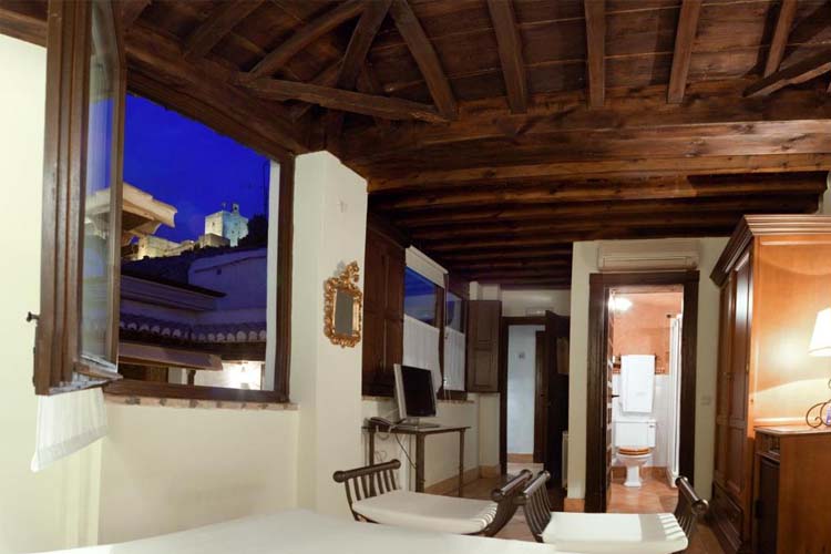 Superior Double Room - Casa del Capitel Nazarí - Granada