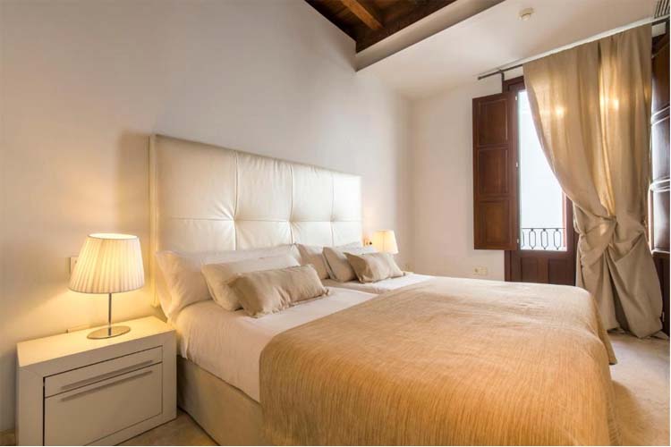 Two-Bedroom Apartment - Elvira Suites - Granada