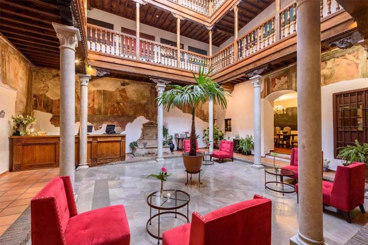 Courtyard - Palacio de Santa Inés - Granada