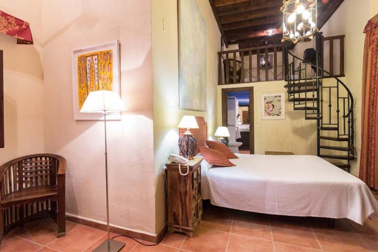 Family Room (2 Adults + 2 Children) - Palacio de Santa Inés - Granada