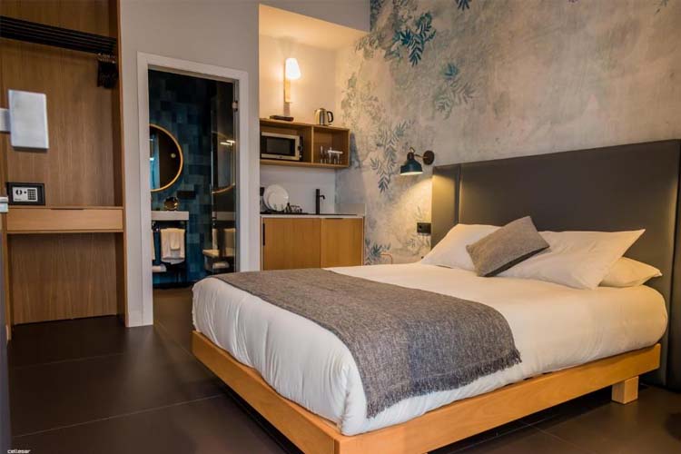 Standard Double Room - Welldone Quality-Cristal Pool - Seville