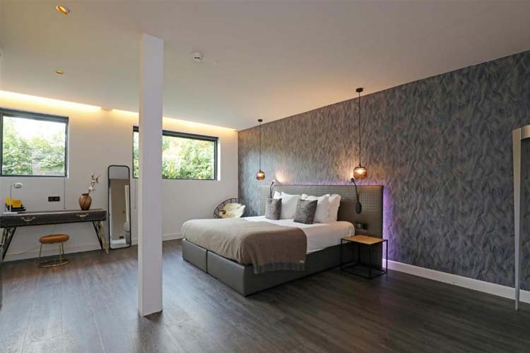 Deluxe Room (2 Adults + 1 Child) - Valerius Boutique Hotel - Wormer
