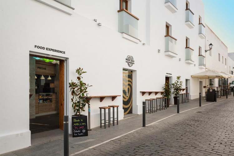 Facade - Hotel Antantie - Cádiz