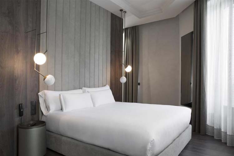 Superior Double Room with Balcony - Icon Wipton - Madrid