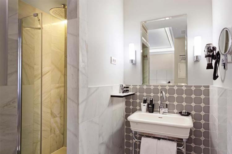 Standard Double or Twin Room - One Shot Recoletos 04 - Madrid