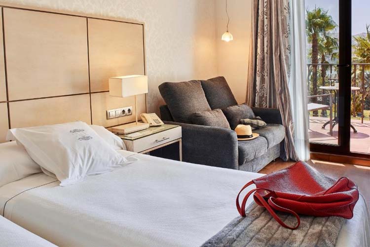 Superior Double Room with Lake View (3 Adults) - B Bou Hotel la Viñuela & Spa - La Viñuela