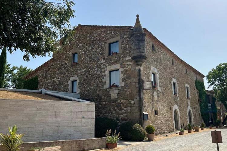 Building - Arcs de Monells - Costa Brava