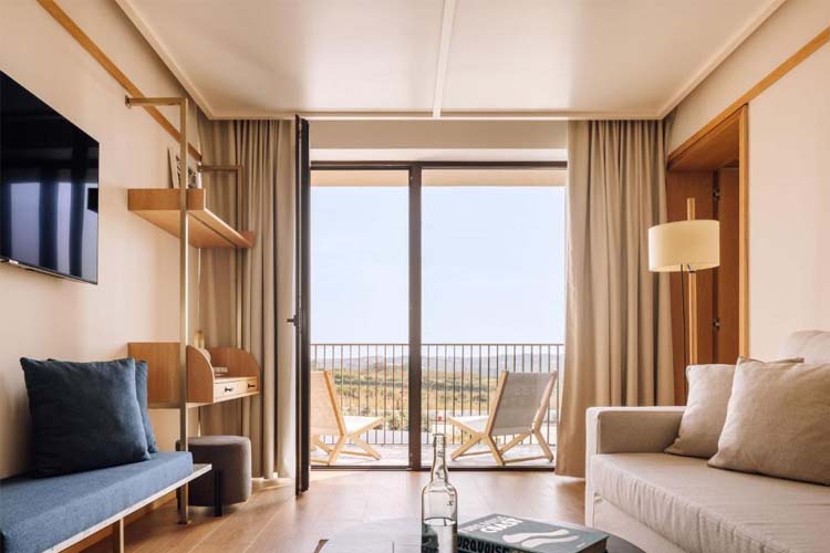 Master Suite with Garden View - Aethos Ericeira Hotel - Encarnação