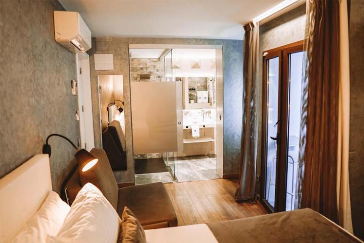 Deluxe Double Room with Balcony - Mamma Mia Hotel Boutique - Costa Brava