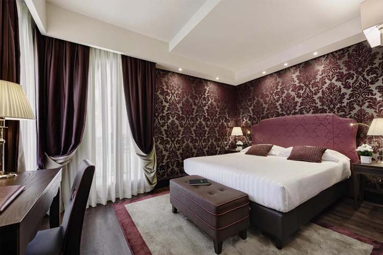 Superior Double Room with Canal View - Hotel American Dinesen - Venice