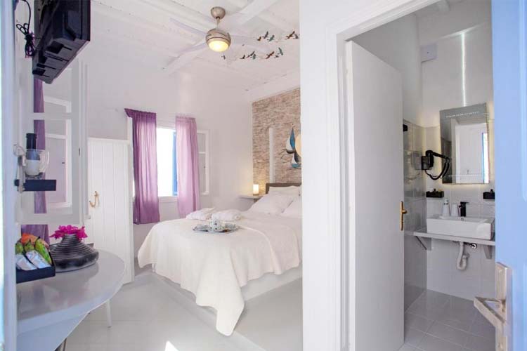 Warm Hug - Outdoor Whirlpool with partial Sea view - Apsenti Hotel - Couples Only - Mykonos
