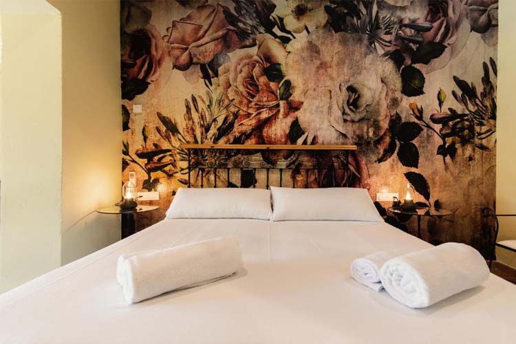 Double Room with Extra Bed - Hotel La Parada del Compte - Torre del Compte