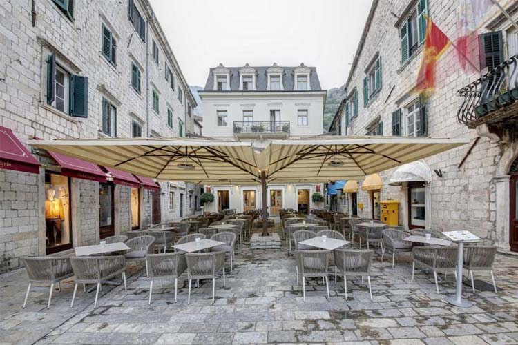 Terrace - Hotel Vardar - Kotor