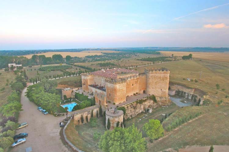 General View - Castillo del Buen Amor - Villanueva de Cañedo
