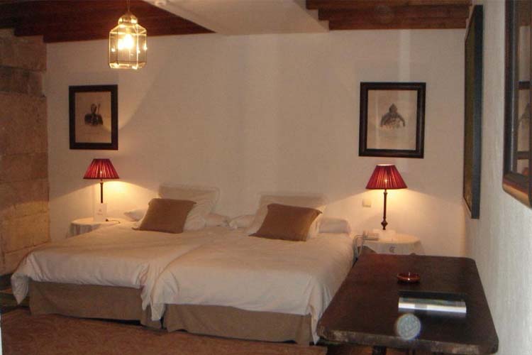 Standard Double or Twin Room - Castillo del Buen Amor - Villanueva de Cañedo