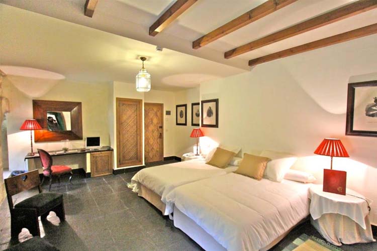 Standard Double or Twin Room - Castillo del Buen Amor - Villanueva de Cañedo