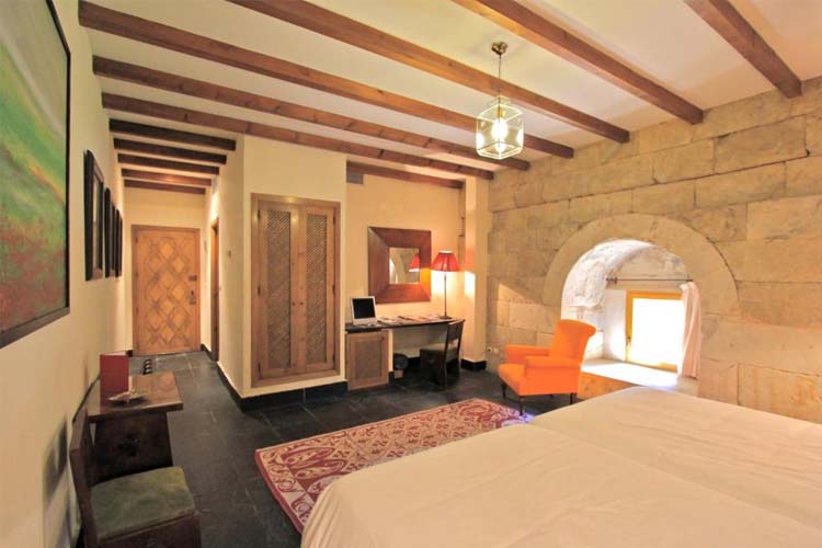Standard Double or Twin Room - Castillo del Buen Amor - Villanueva de Cañedo