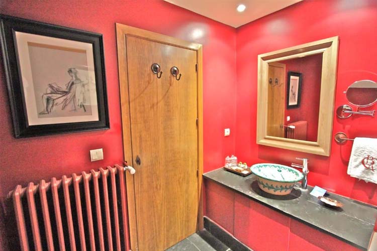 Superior Double or Twin Room - Castillo del Buen Amor - Villanueva de Cañedo