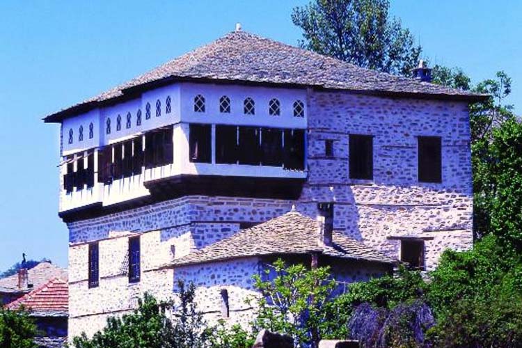 Building - Santikos Mansion - Milies