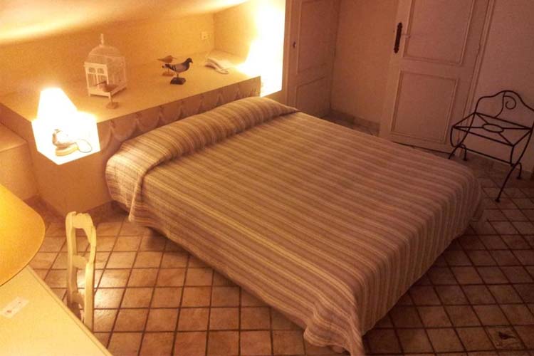 Deluxe Double Room - Attic Symphony - Hotel du Poète - Fontaine-de-Vaucluse