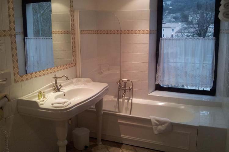 Superior Double Room Mélodie - Hotel du Poète - Fontaine-de-Vaucluse
