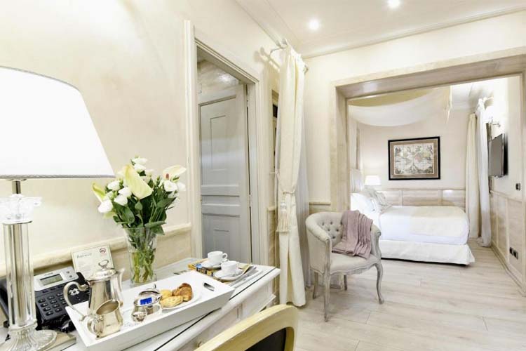 Superior Double or Twin Room - Hotel Barocco - Roma