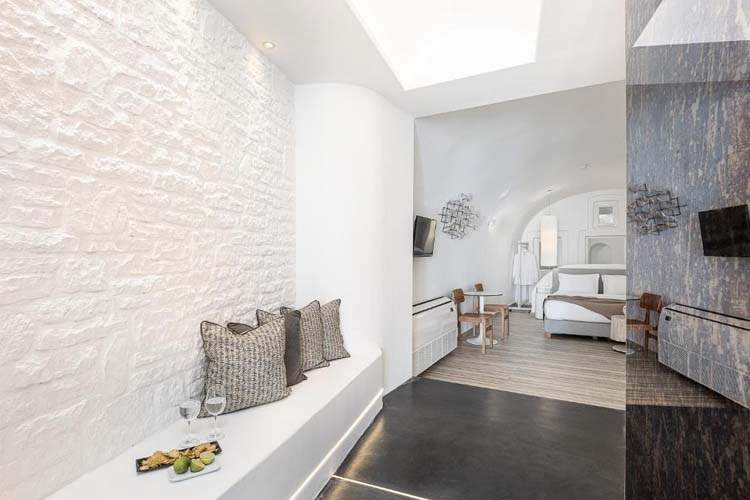 Suite with Hot Tub - On the Rocks - Imerovigli
