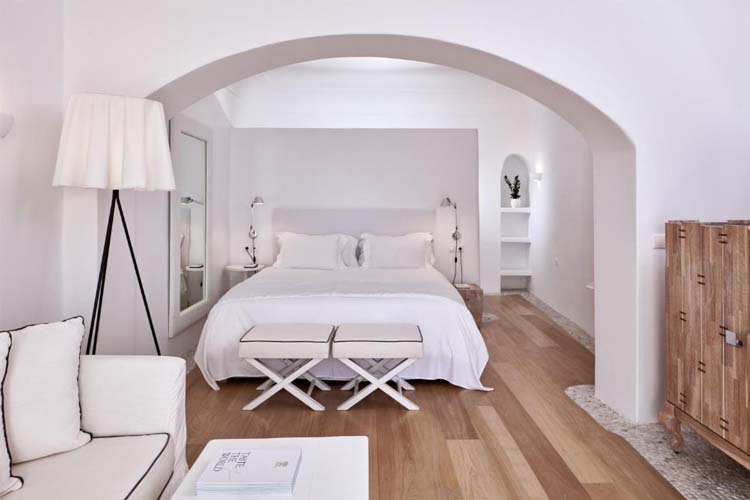 Honeymoon Suite with Pool & Caldera View - Katikies Kirini - Oia