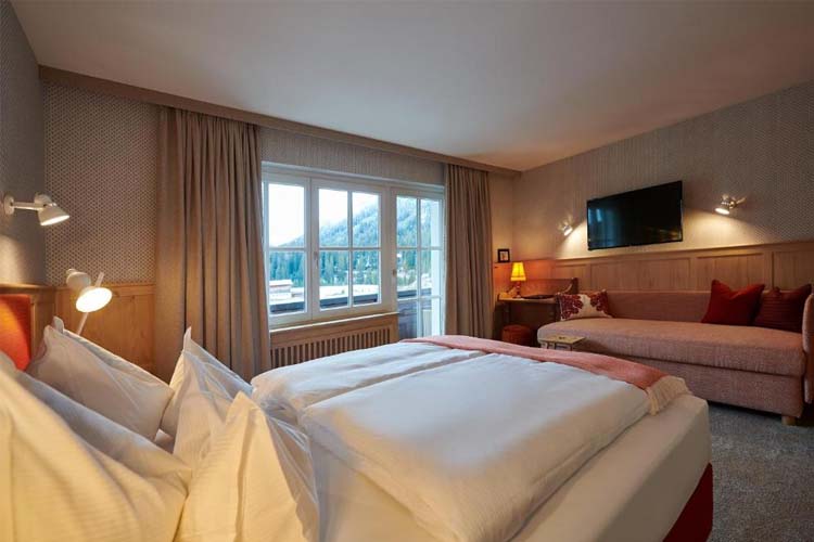 Superior Double Room with Balcony - Boutique-Hotel Schmelzhof - Lech am Arlberg