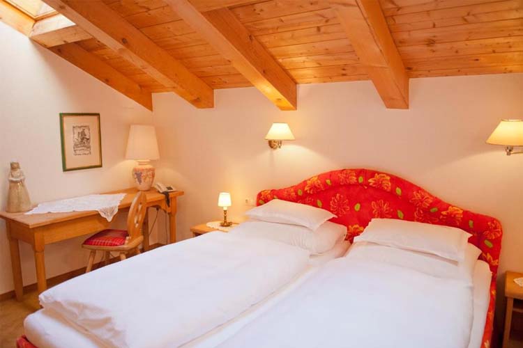 Family Apartment with Balcony - Boutique-Hotel Schmelzhof - Lech am Arlberg