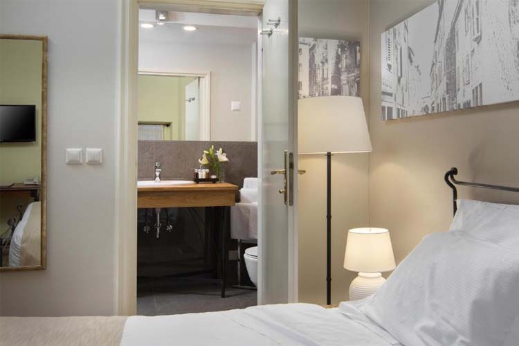 Standard Double Room - Hotel Heritage Angelo d'Oro - Rovinj