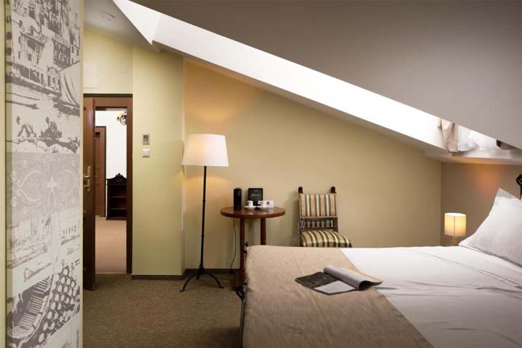 Standard Double Room - Attic - Hotel Heritage Angelo d'Oro - Rovinj
