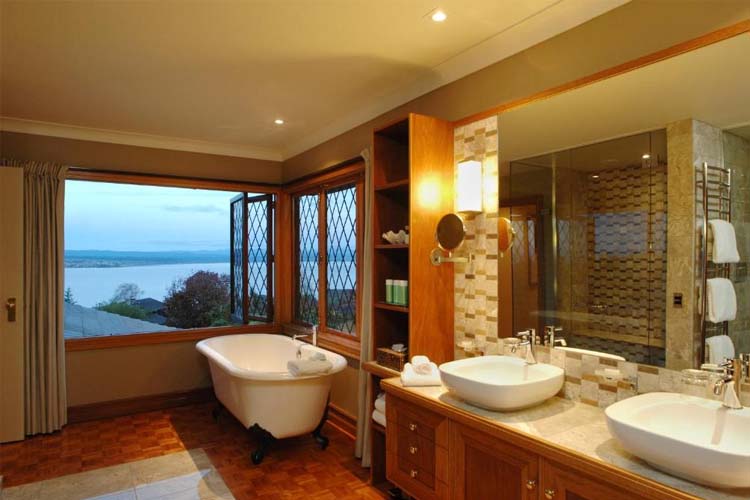 Suite with Garden View - Lake Taupo Lodge - Taupo