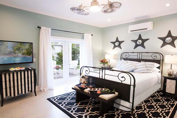 Deluxe King Suite - The Gardens Hotel - Key West