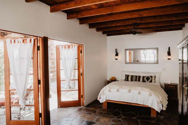 Queen Room - Syros - Korakia Pensione - Palm Springs