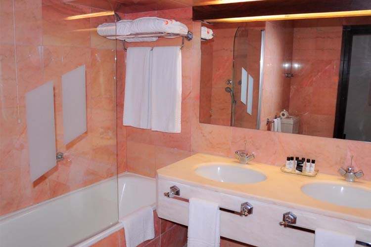 Standard Twin Room - Pousada Castelo de Alvito - Alvito