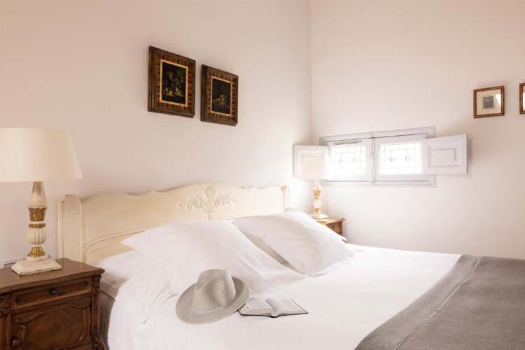 Superior Room (3 Adults) - Hostellerie de l´Abbaye de la Celle - La Celle