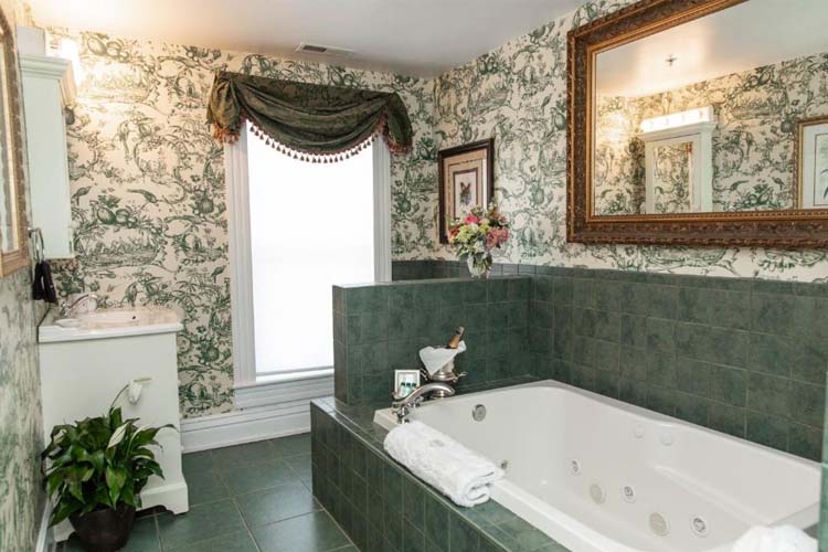 Queen Room - Antrim 1844 - Taneytown