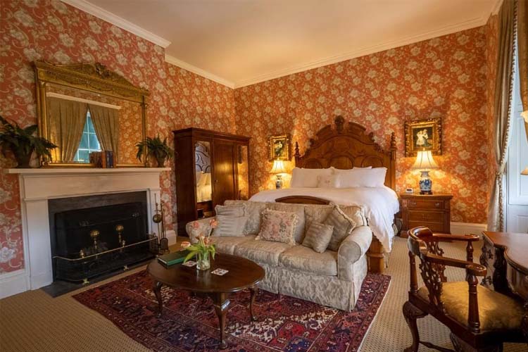 King Room - Antrim 1844 - Taneytown
