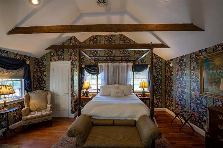Queen Room - Antrim 1844 - Taneytown
