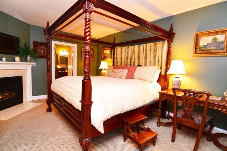 King Room - Antrim 1844 - Taneytown