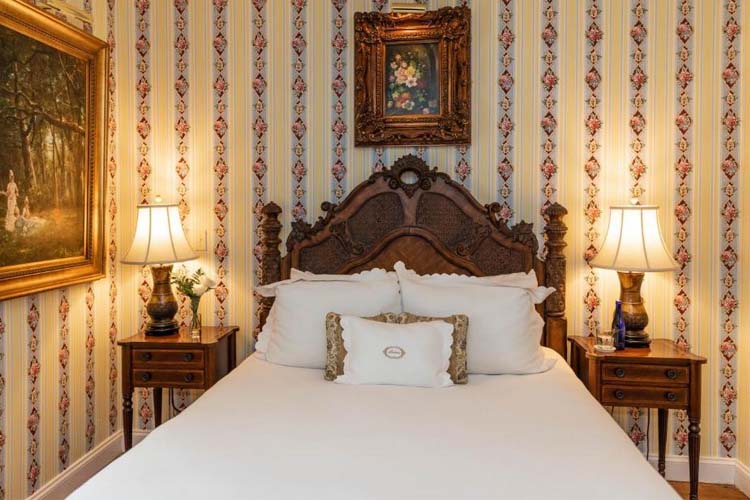 Queen Room - Antrim 1844 - Taneytown