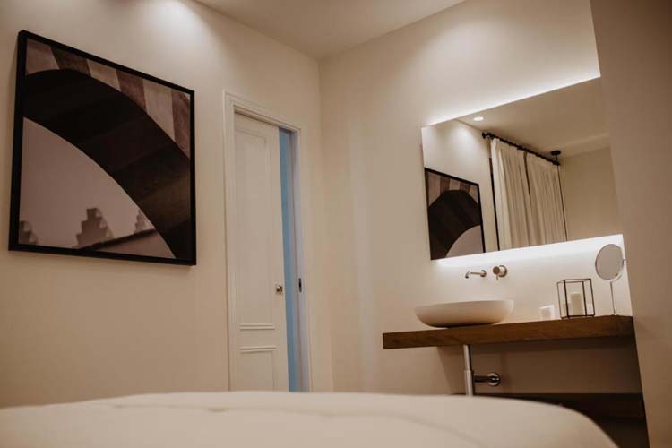 Junior Suite with Balcony - Ermita Suites H. Monumento - Córdoba