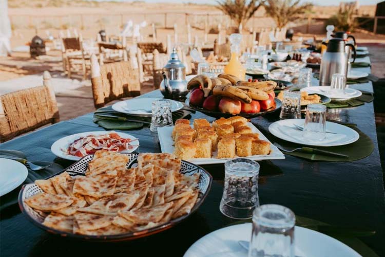 Breakfast - Kam Kam Dunes - Merzouga