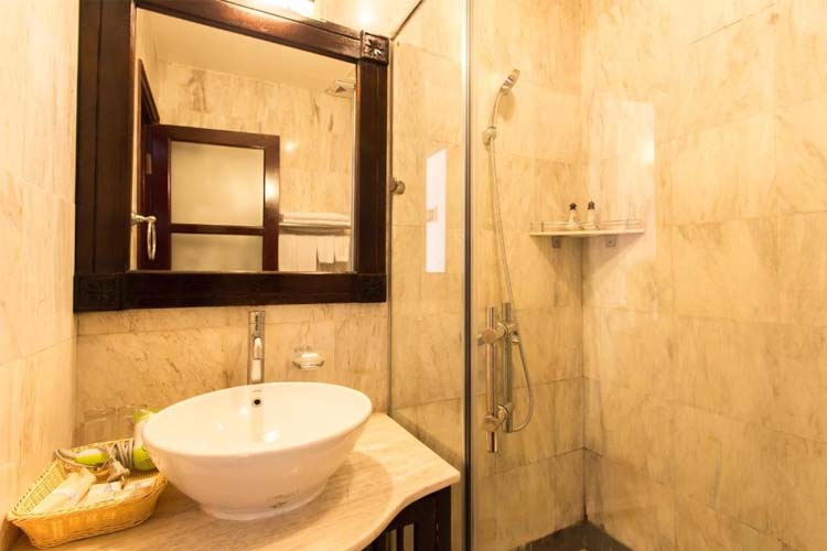 Deluxe Double Room with Pool View - Mai Chau Lodge - Mai Chau