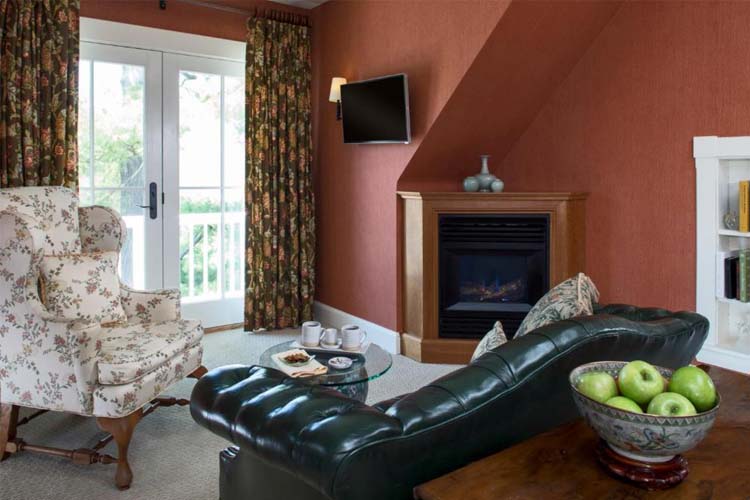 Deluxe Queen Room - Jackson House Inn - Woodstock