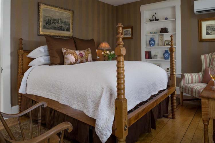 Standard Queen Room - Jackson House Inn - Woodstock