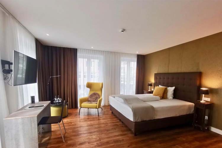 Standard Double Room - H23 Hotel Stuttgart - Stuttgart