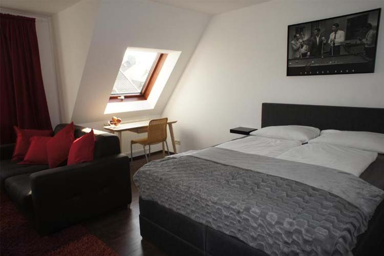Apartment - Gästehaus Andrea - Stuttgart