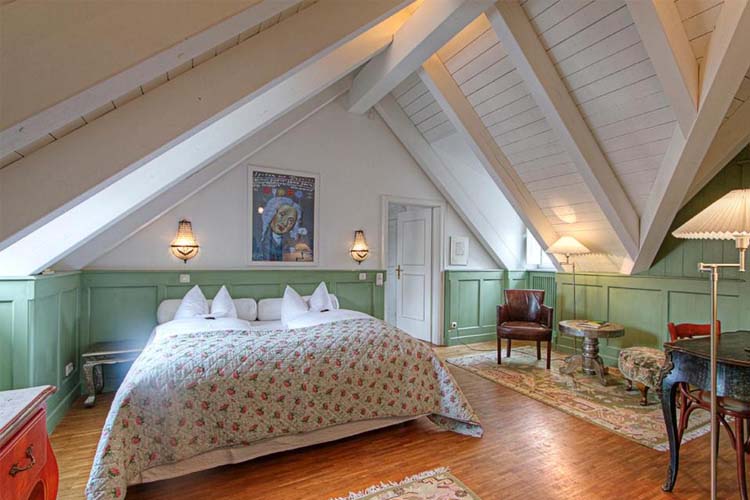 Superior Double Room - Hotel Orphee-Grobes Haus - Regensburg